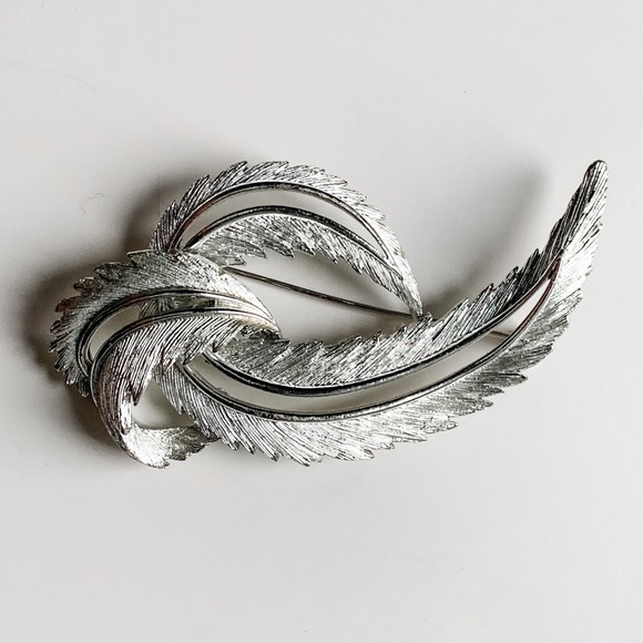 Vintage feather brooch - Picture 3 of 3